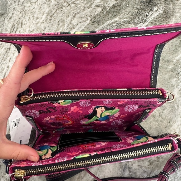Disney Dooney & Bourke Mulan Crossbody Bag NEW rare - Picture 6 of 9